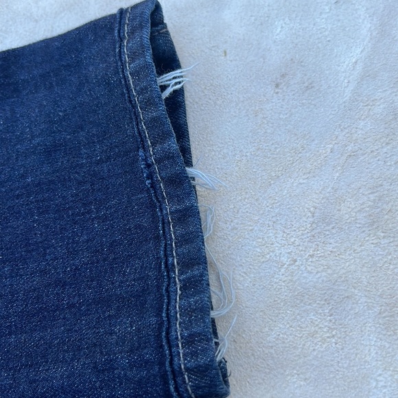 Hudson Beth mid rise baby boot jeans back pockets button closed size 28 long - Picture 8 of 14